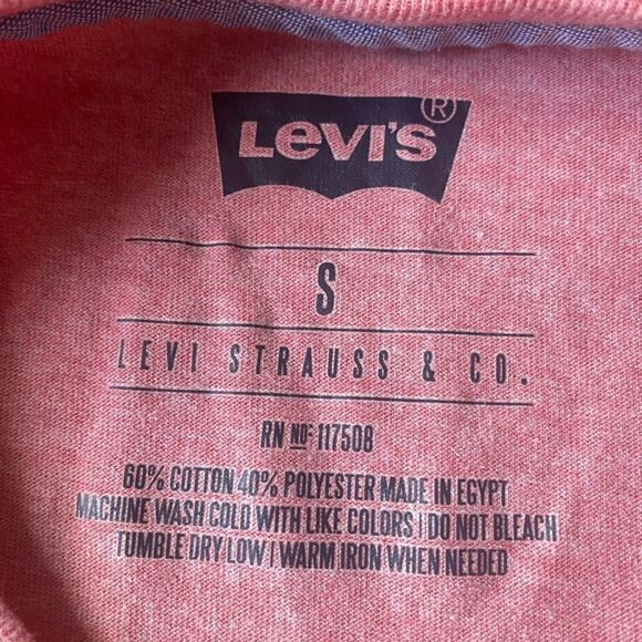 Mens light red heathered Levi’s r shirt size small - Picture 3 of 4